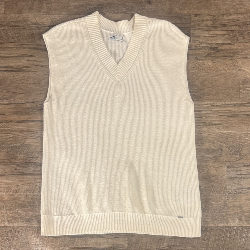 Hollister V-Neck White Sweater Vest - Size S
